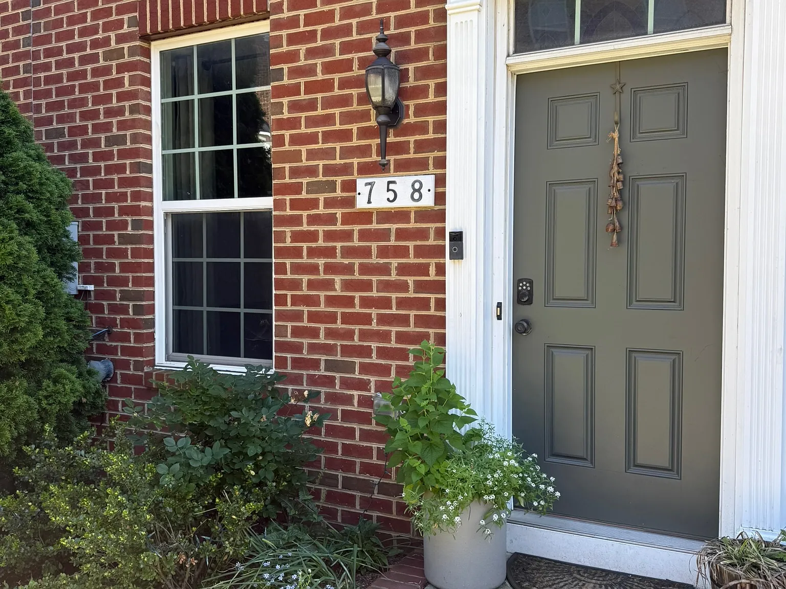 3 bed, 3.5 bath, 1792 sqft, $2,850 — Photo 2