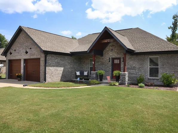 907 Division St, Muscle Shoals, AL 35661