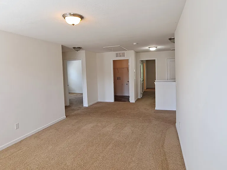 1527 Sergeant Ln — Photo 15