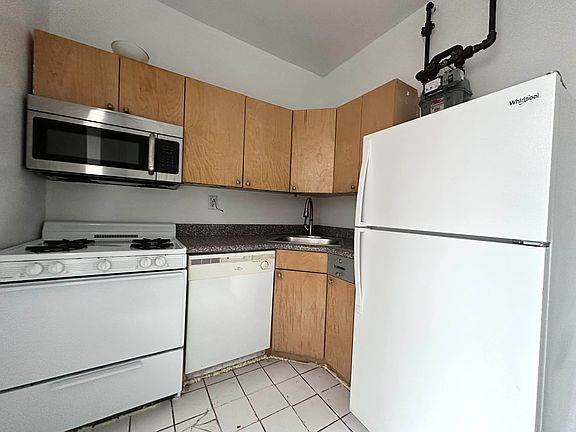 2nd image of 248 Sherman Ave APT 33
