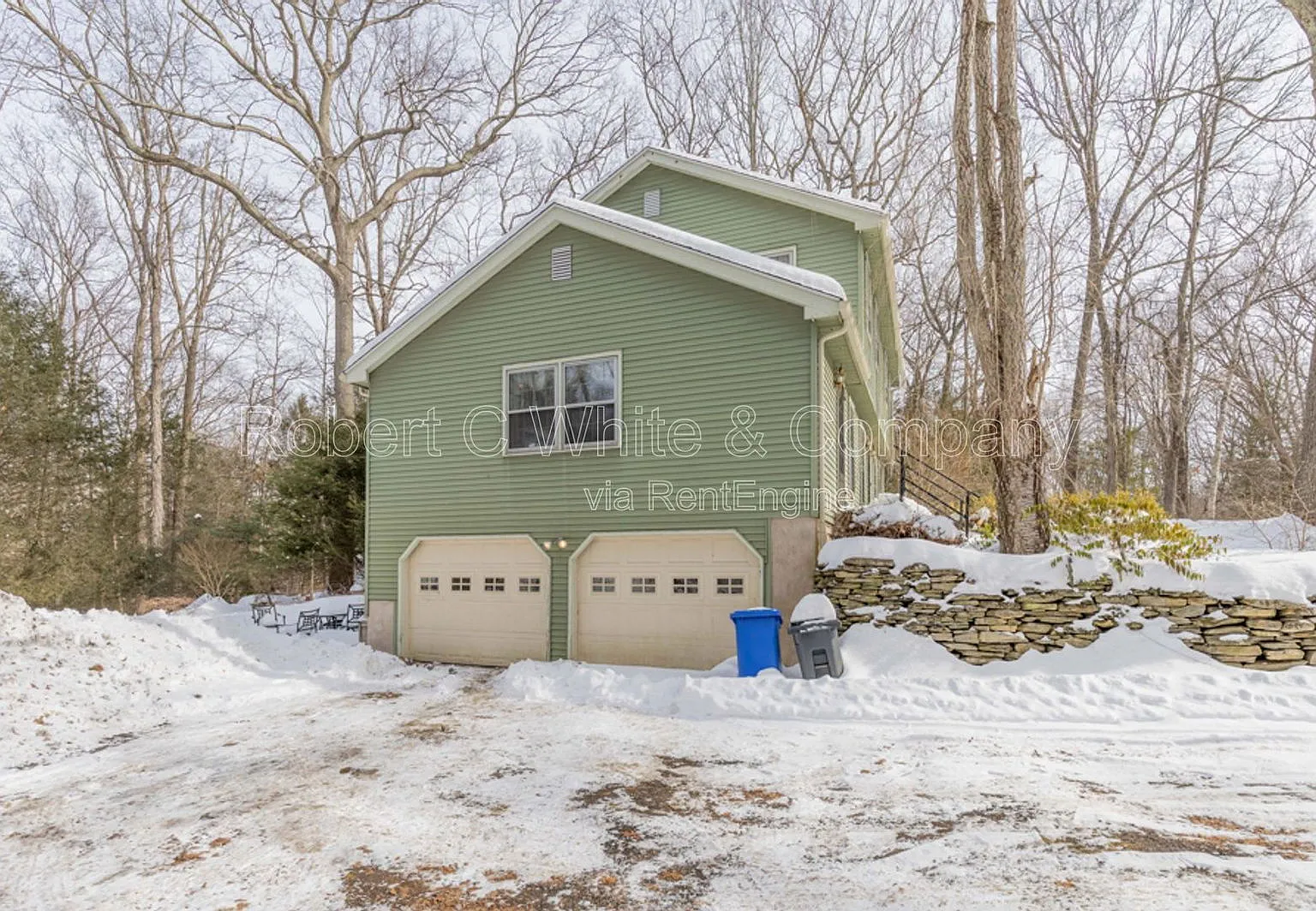3 bed, 2.5 bath, 1808 sqft, $3,240 — Photo 3