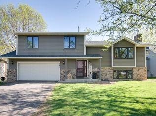 285 Long Lake Ct, Shoreview, MN 55126