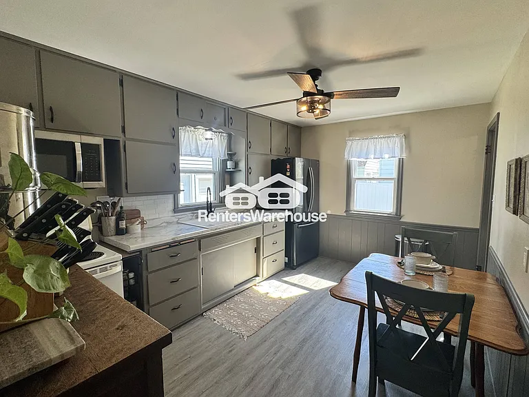2111 1st Ave SE — Photo 9