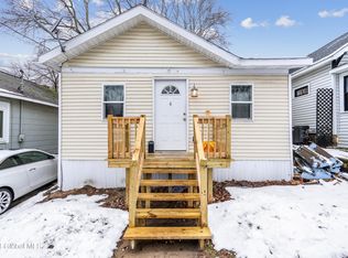 4 Myrtle Ave, Schenectady, NY 12304