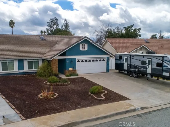 375 Flordason Dr, Calimesa, CA 92320