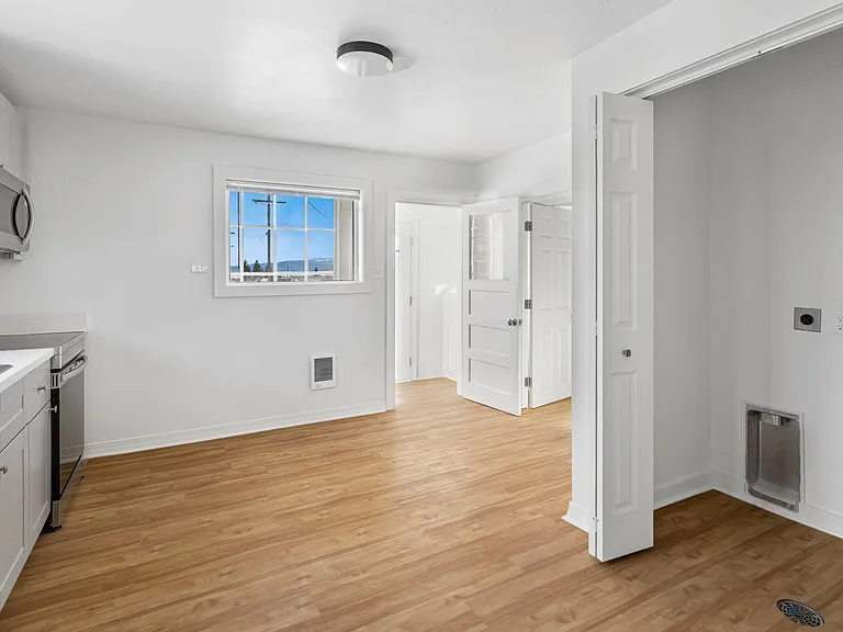 118 E Platinum St — Photo 4