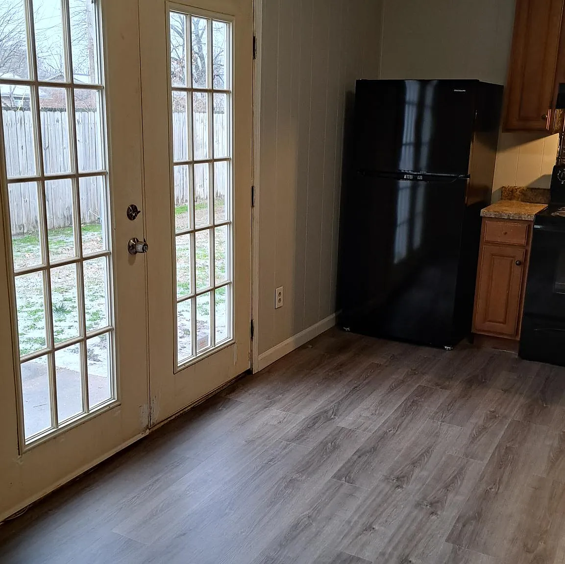 3 bed, 1.5 bath, 1160 sqft, $1,000 — Photo 4
