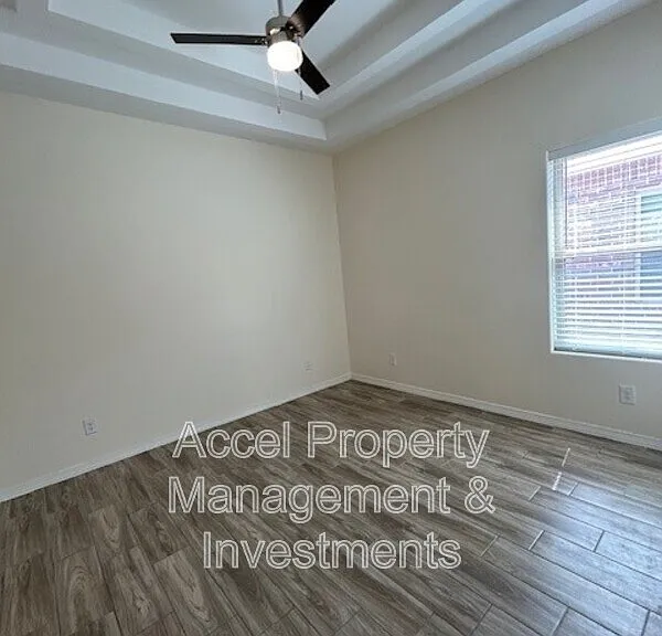 1012 W La Pointe Ave #1 — Photo 11