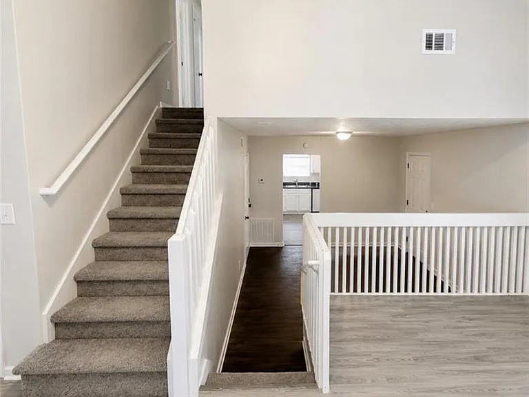 5571 Tunbridge Wells Rd — Photo 3