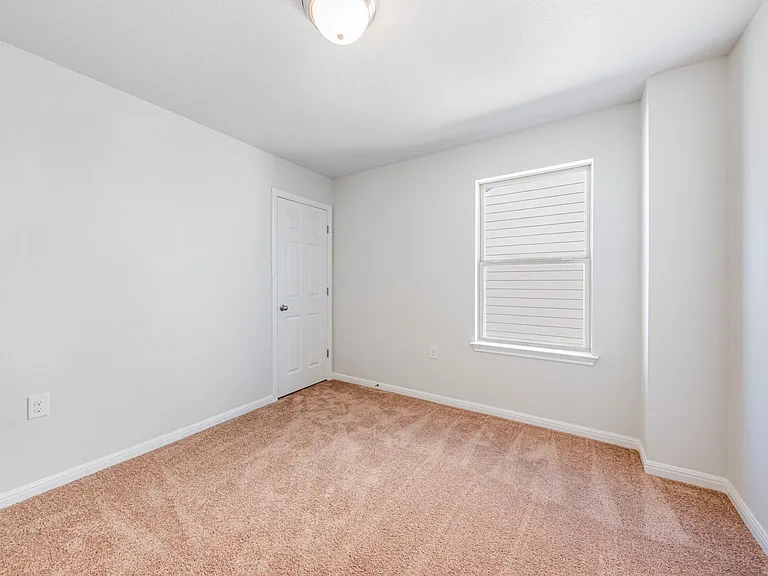 708 Durness Dr — Photo 10