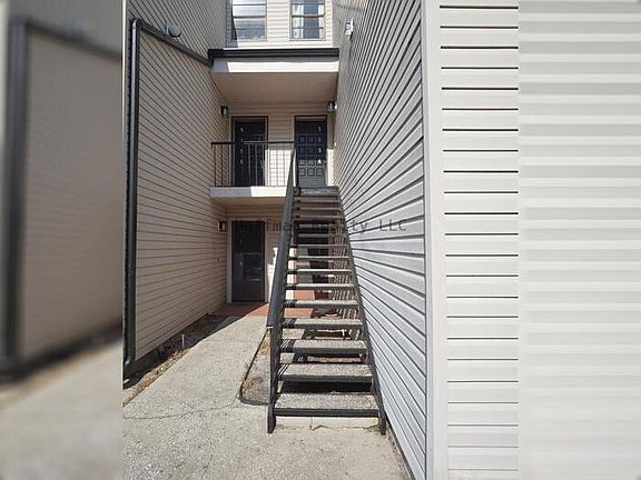3rd image of 5154 Puritan Cir #1222