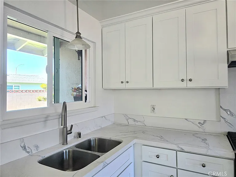 24223 Ambassador Pl — Photo 5
