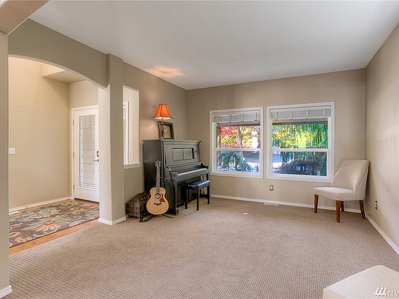 3rd image of 3313 19th Ave SE