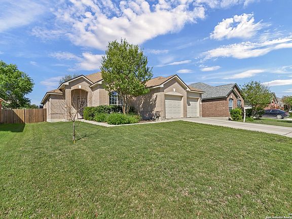 3rd image of 2050 Belvedere Ct