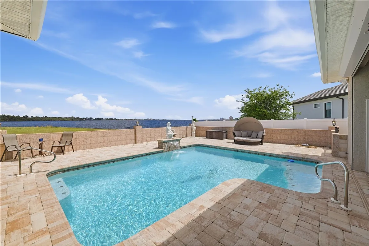 3 bed, 2871 sqft, $5,899 — Photo 1