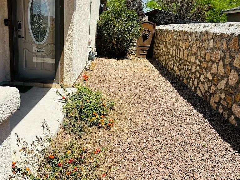 Enclosed side entrance