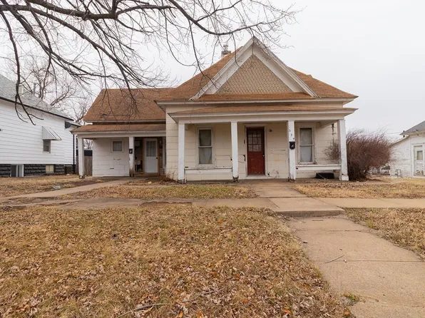317 W 2nd St, Pratt, KS 67124