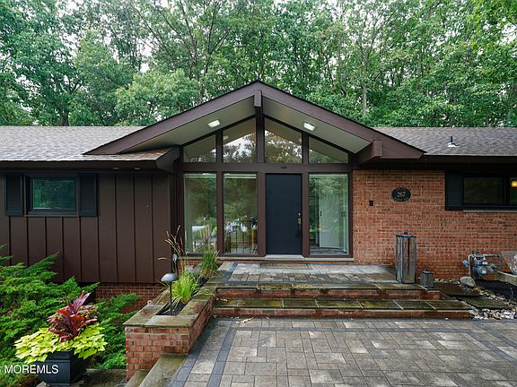 4th image of 267 Wyckoff Road