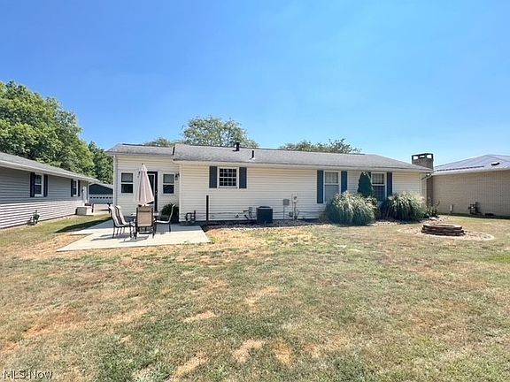 2nd image of 1412 Walden Ct SW