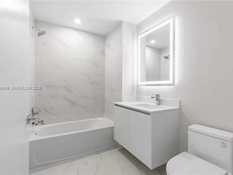 700 NE 24th St #4206 — Photo 31