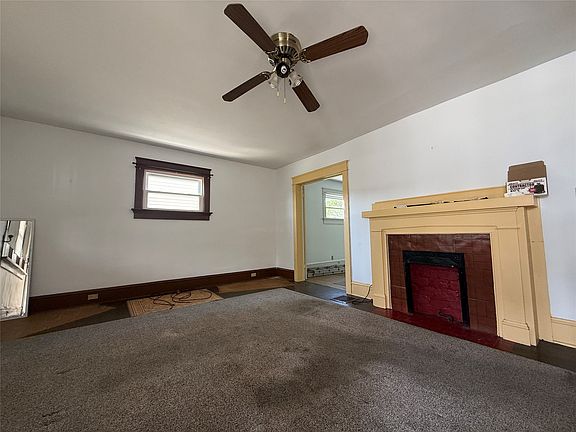 5th image of 661 Brandes St