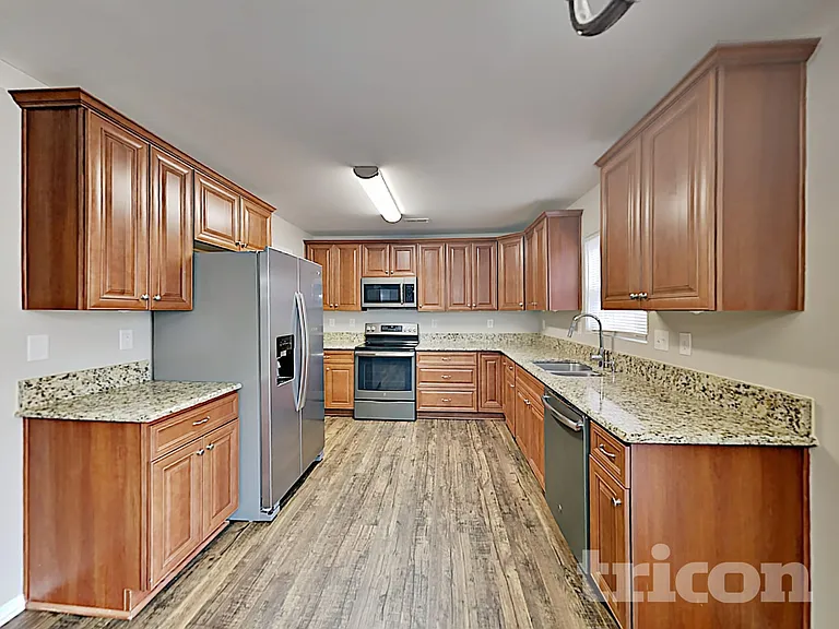 4003 Larkhaven Village Dr — Photo 6