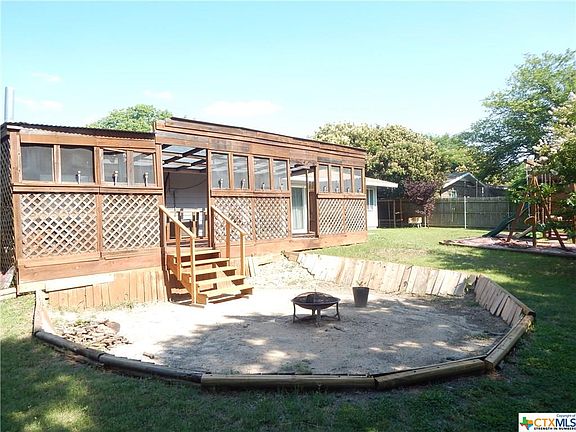 2nd image of 1501 Westover Dr