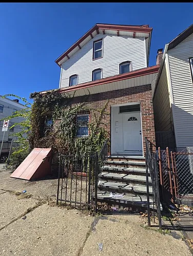 176 Summer Ave #1L Photo 1