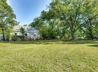 1427 S Walnut St, Sherman, TX 75090