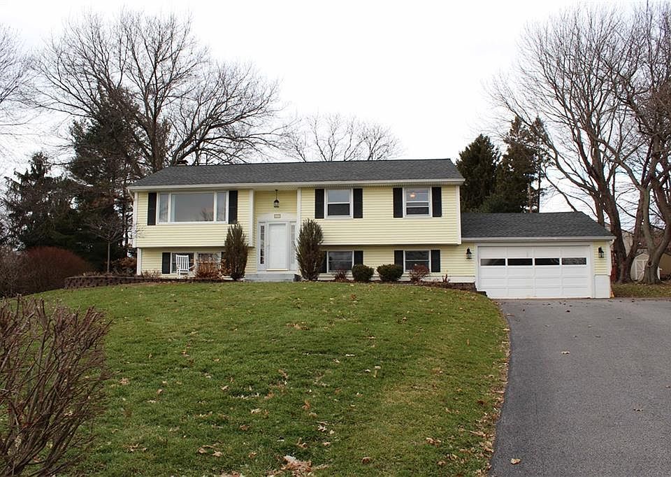 1st image of 17 Tall Acres Dr