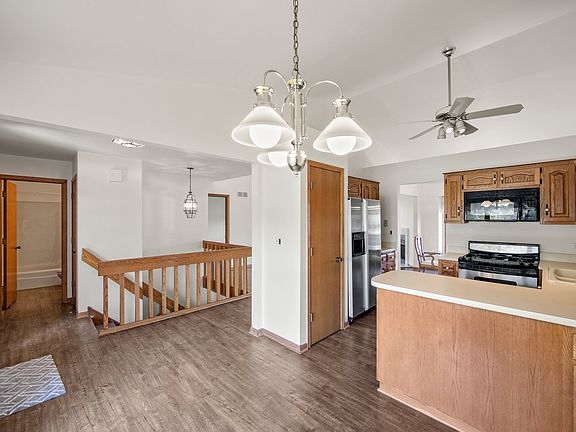 5th image of 8832 Clearview Dr #8832
