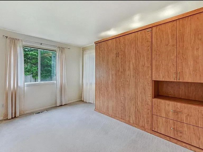19120 NE 46th Ct — Photo 10