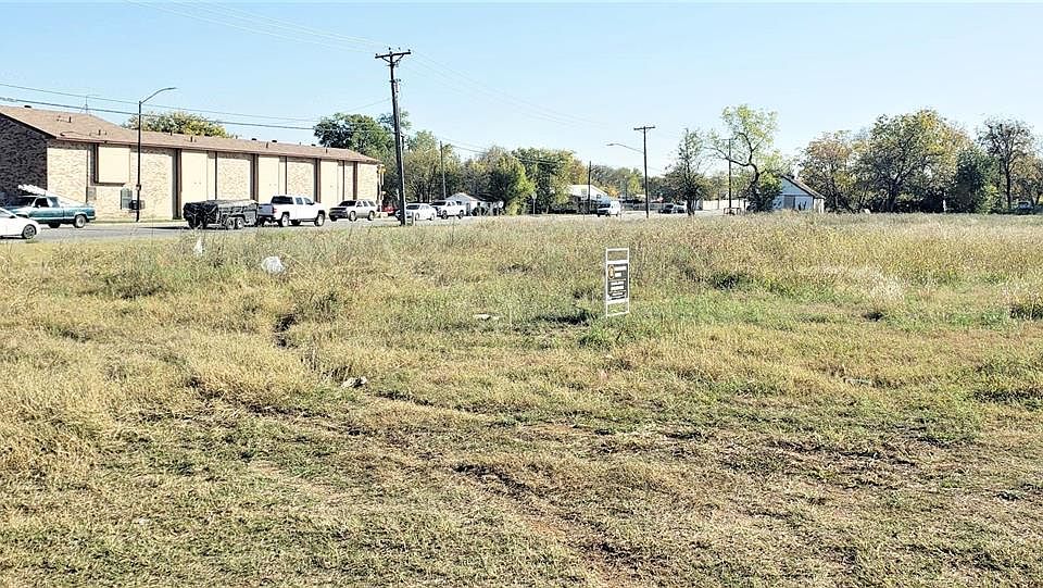 1st image of 1520 E Robert St Lot 17