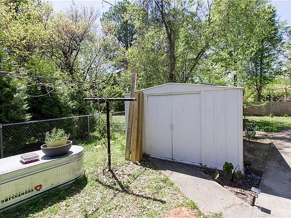 5th image of 117 N Nolan Ave