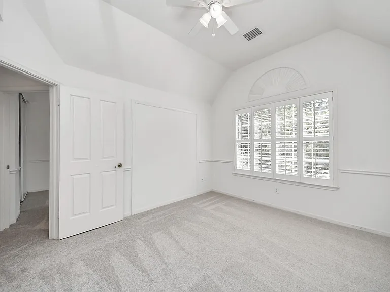 103 E Lakeridge Dr — Photo 42