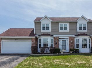 528 Parkside Dr, Carol Stream, IL 60188