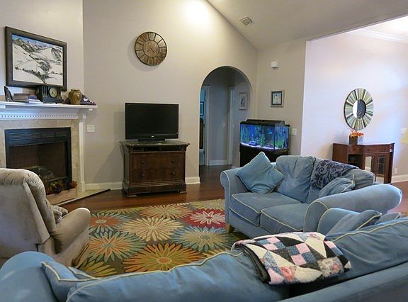 3rd image of 304 Cinder Hill Dr
