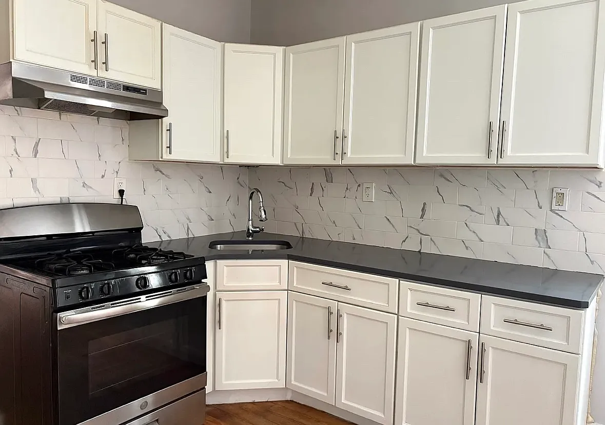 2 bed, $2,000 — Photo 1