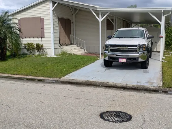 517 Queensway Rd E, Punta Gorda, FL 33980