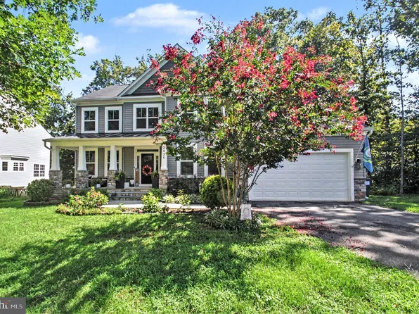 2425 Edgewood Dr, Locust Grove, VA 22508