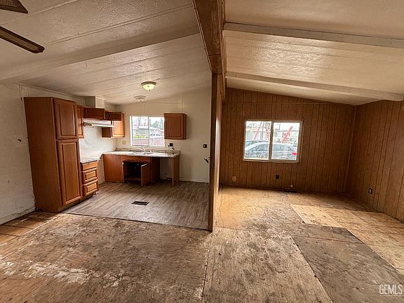 3rd image of 405 McCord Ave Space S