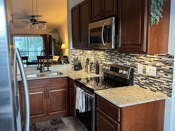 181 Grand Oaks Way #Q-203, Naples, FL 34110