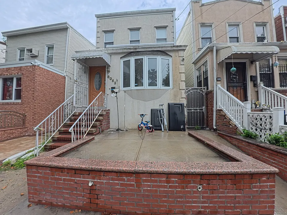8063 88th Ave