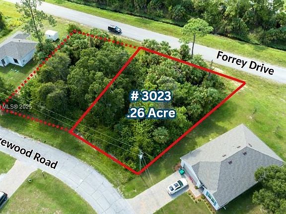 3rd image of 3023 N Lakewood Rd