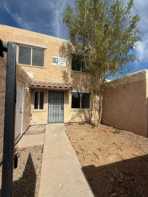 2 bed, 1000 sqft, $1,300 — Photo 3