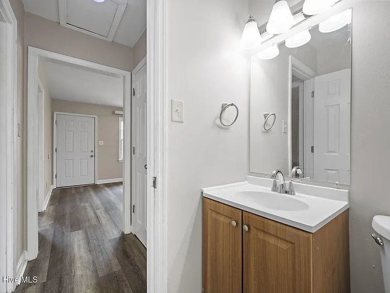 43 Sophia Dr #B — Photo 11