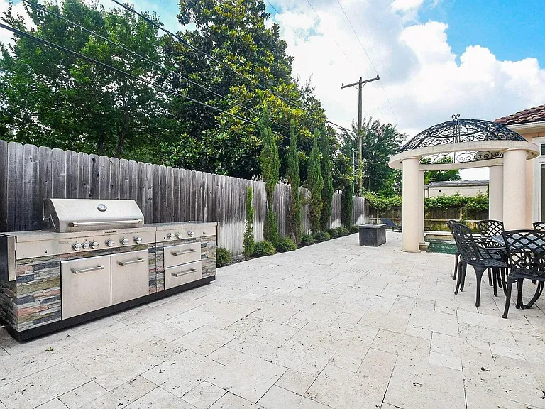 422 Mignon Ln — Photo 39