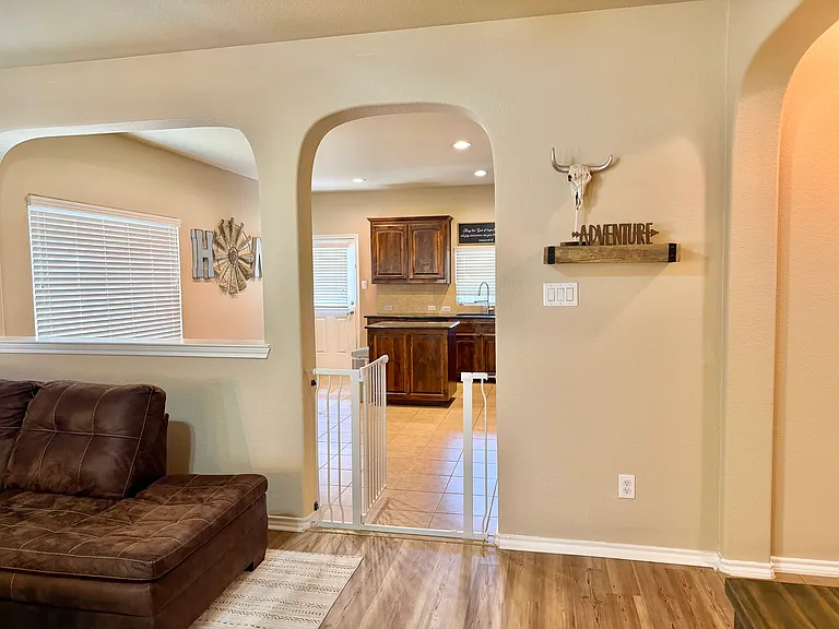 1068 Meadow Scape Dr — Photo 7