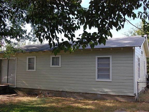 2nd image of 2738 Gant Dr
