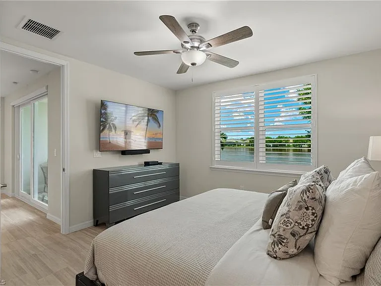 14680 Edgewater Cir — Photo 13